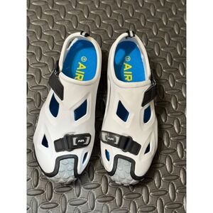 AIR Water Shoes Men's Size 8 White Black Slip On Beach Swim Outdoor EVA